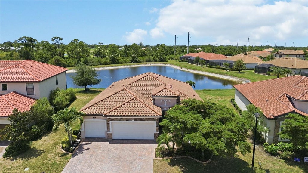 Photo of 13834 Vancanza Drive, Venice, FL 34293 (MLS # A4704082)