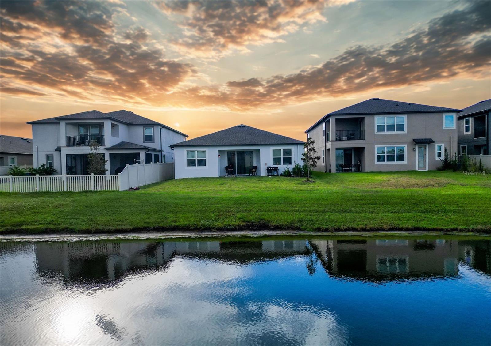 BERRY BAY SUB - Residential Lease