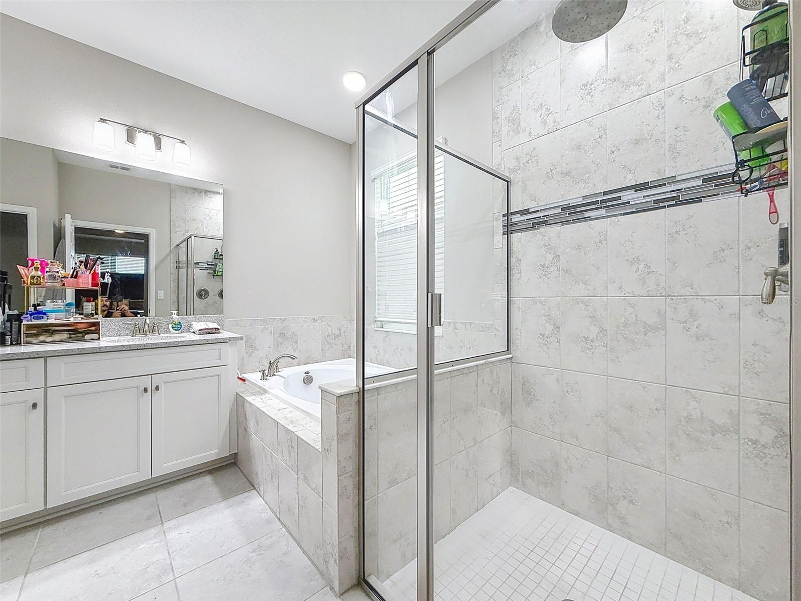 BERRY BAY SUB - Residential Lease