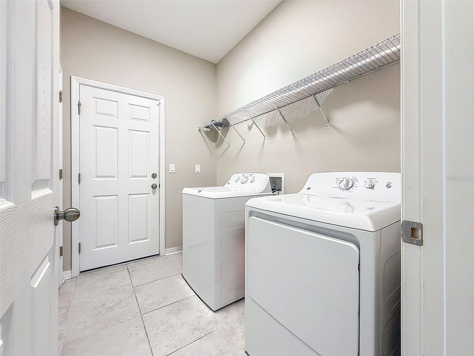 BERRY BAY SUB - Residential Lease