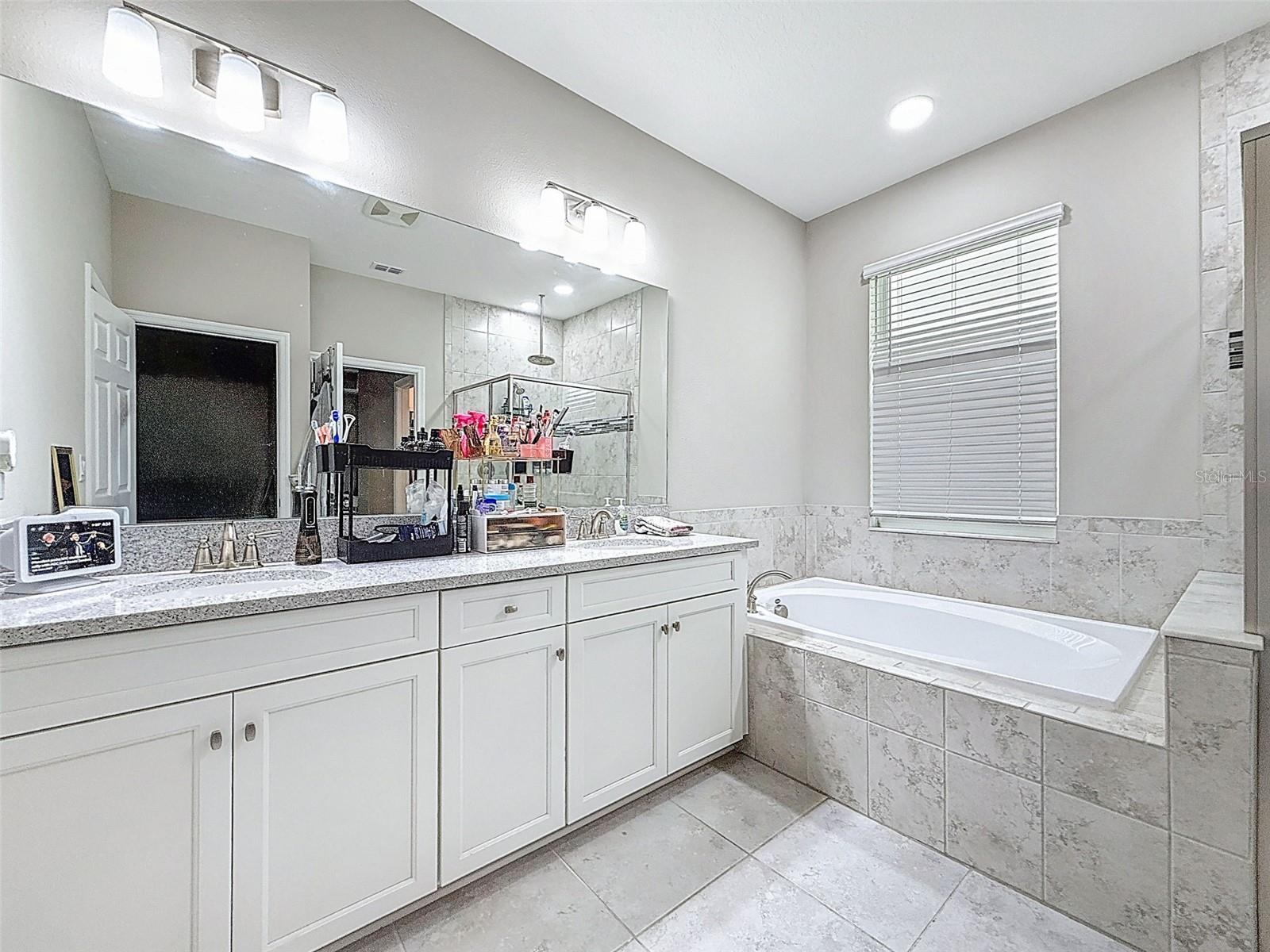 BERRY BAY SUB - Residential Lease