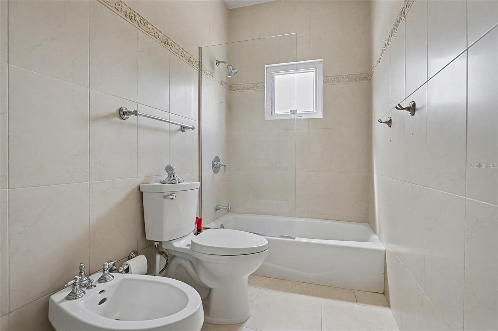 PASEO LAS PALMAS - Residential