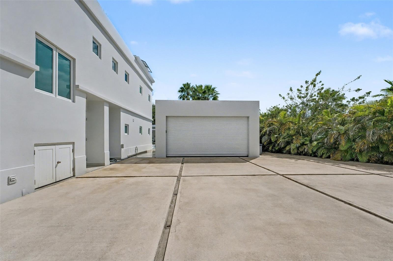 PASEO LAS PALMAS - Residential