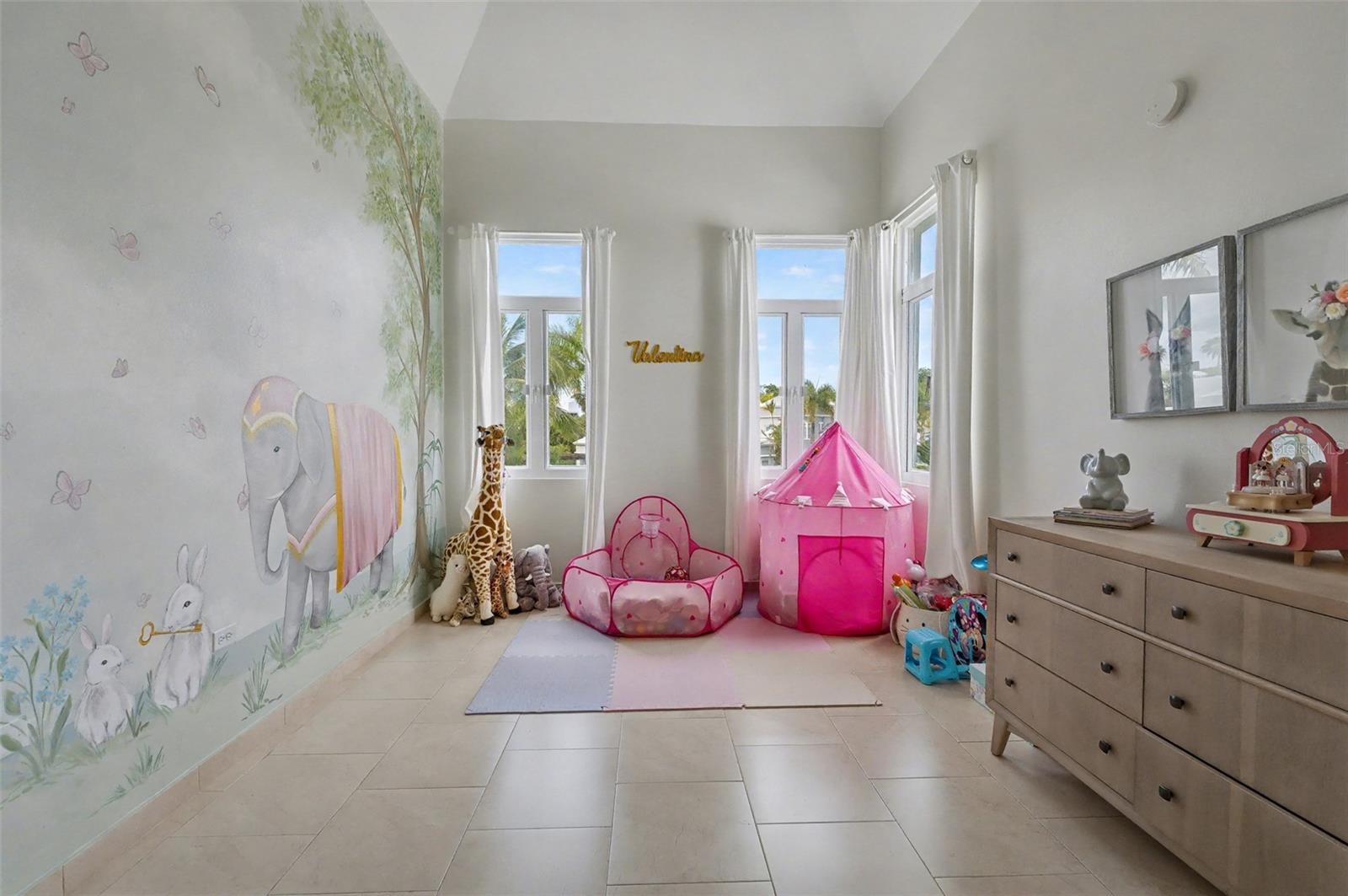 PASEO LAS PALMAS - Residential