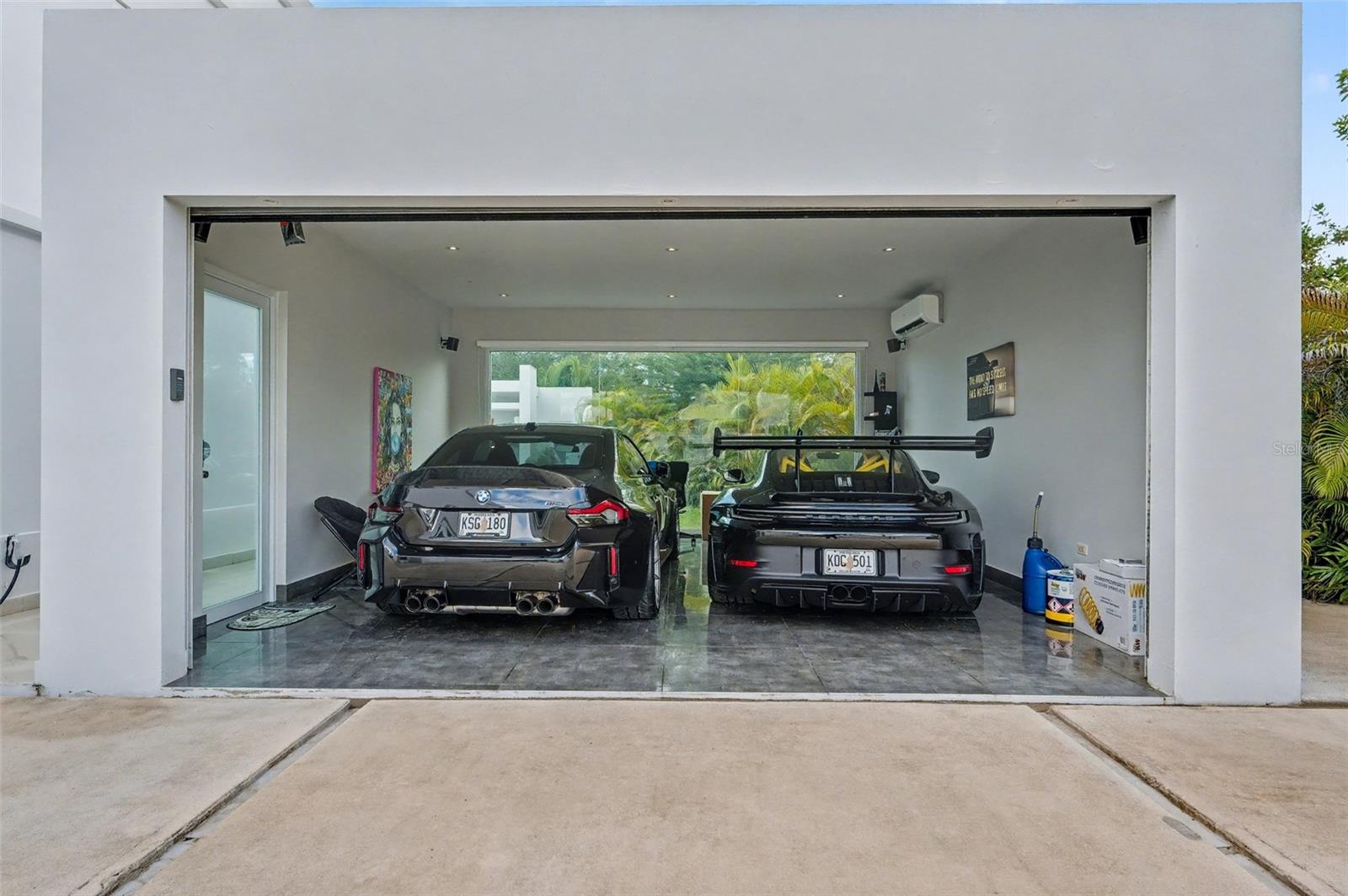 PASEO LAS PALMAS - Residential