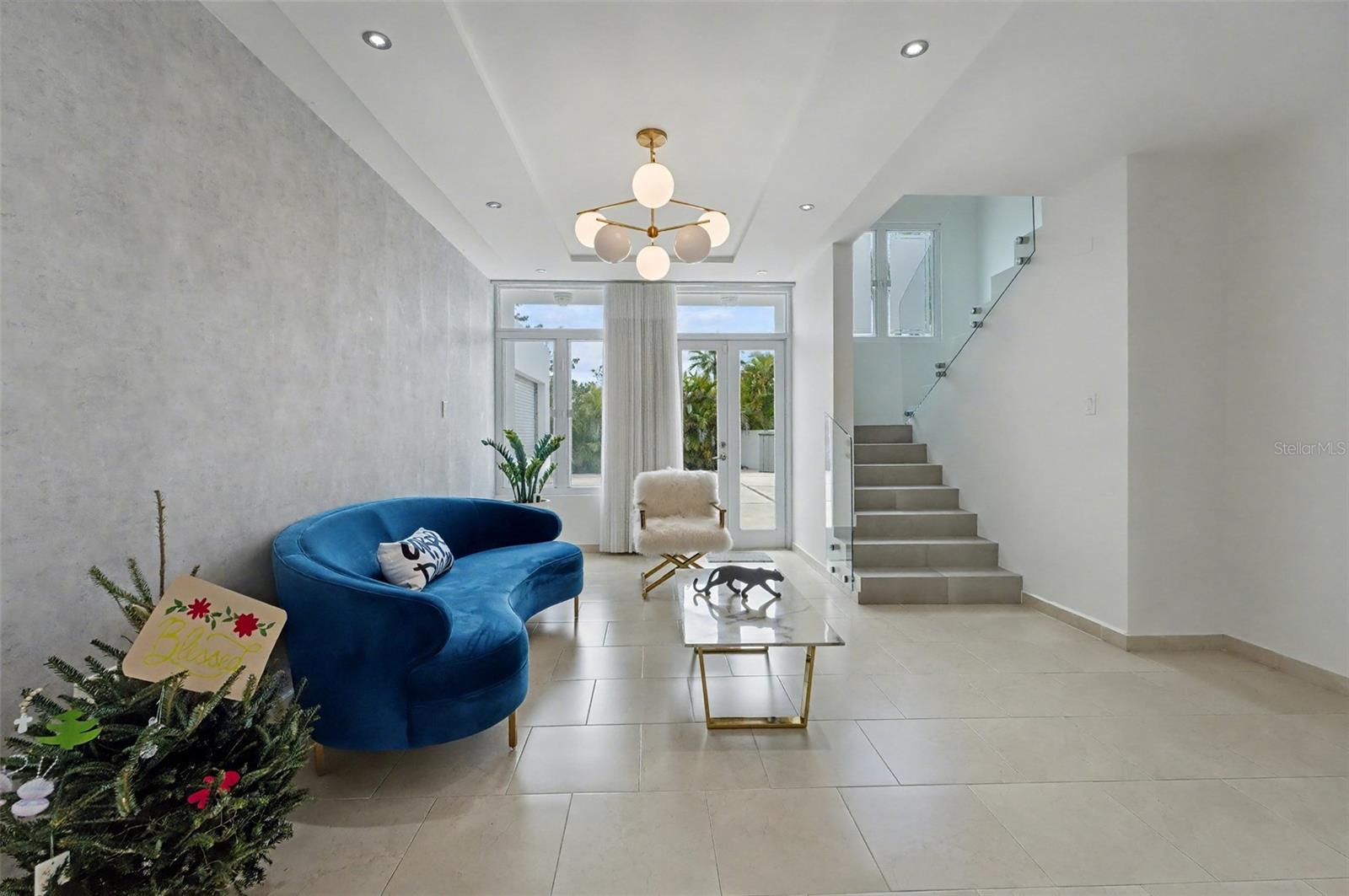 PASEO LAS PALMAS - Residential