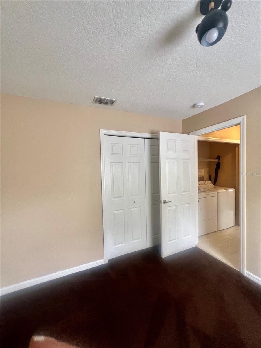 GALLERY/RIDGEWOOD LAKES - Residential Lease