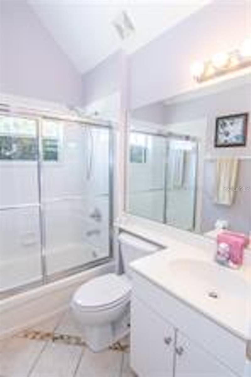 GALLERY/RIDGEWOOD LAKES - Residential Lease