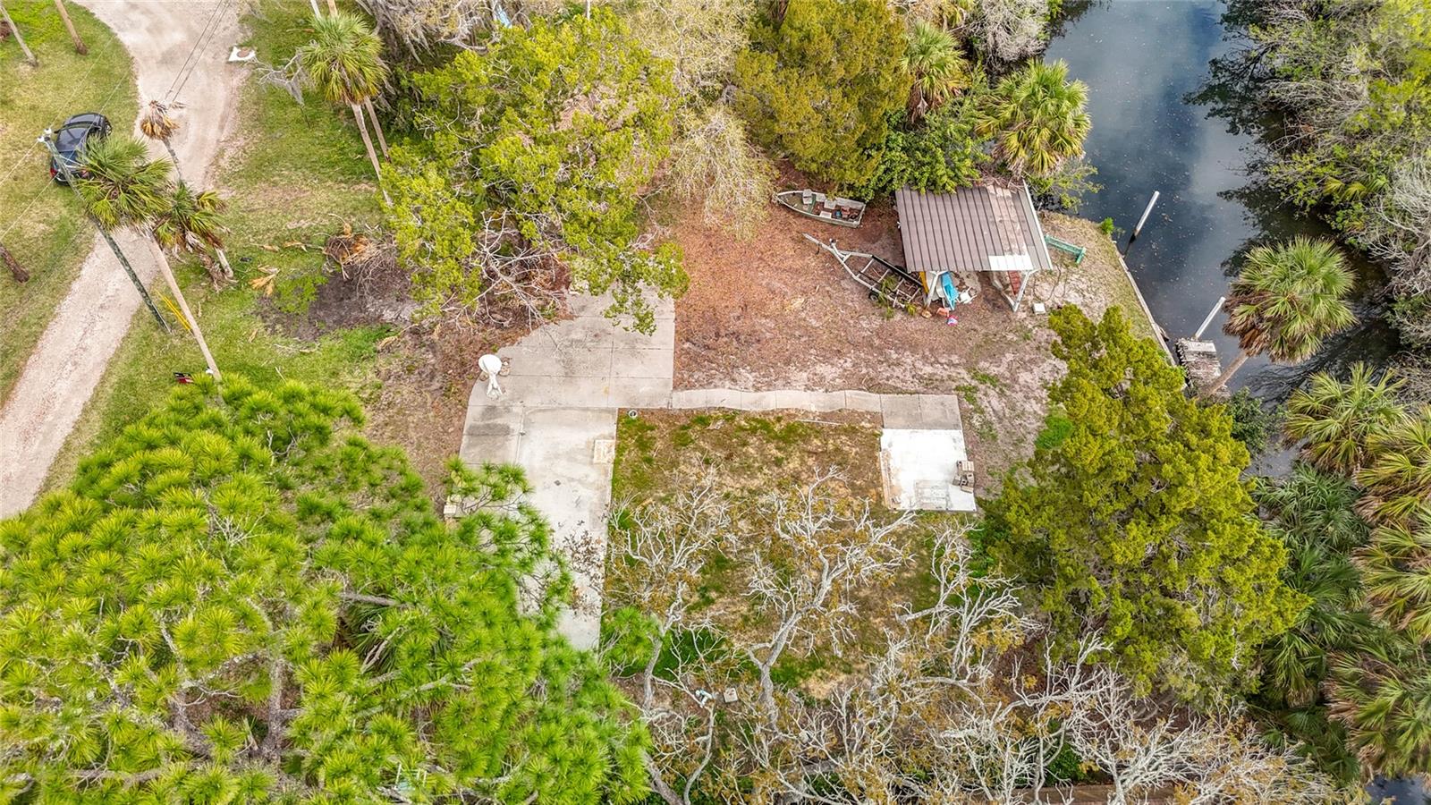 OAKLEYS MUD RIVER SUB UNREC - Land