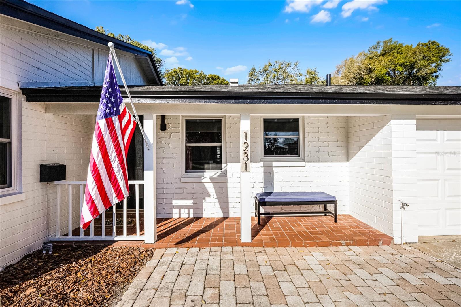 1231 GLASTONBERRY ROAD
