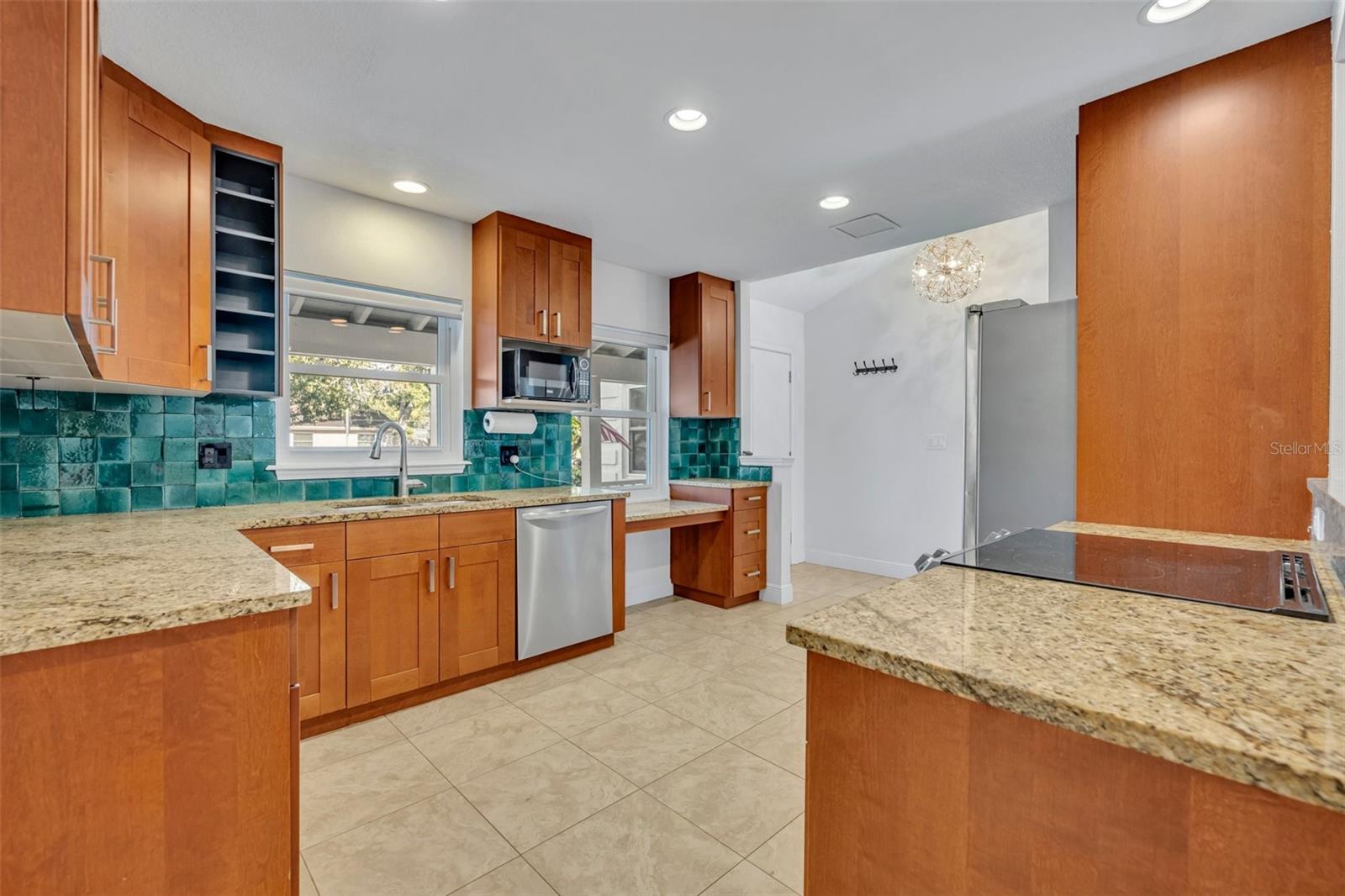 1231 GLASTONBERRY ROAD