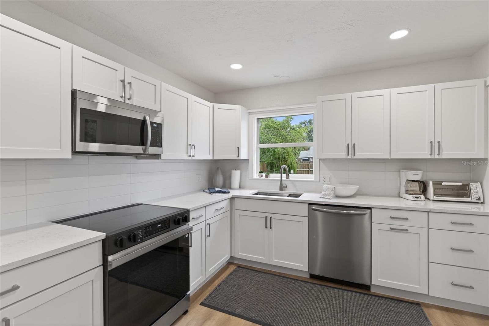 PASADENA GARDENS GULFVIEW SEC - Residential Lease