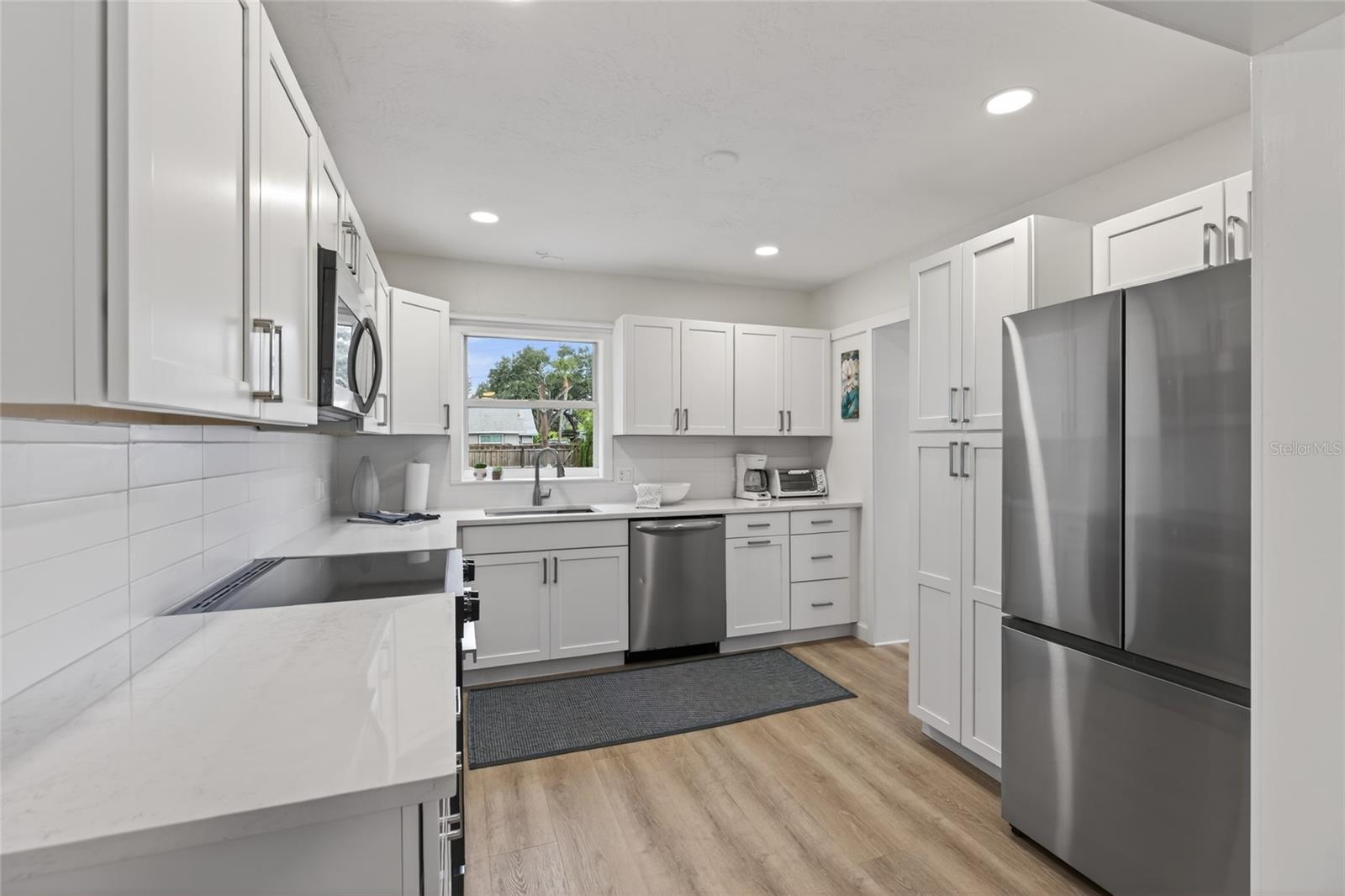 PASADENA GARDENS GULFVIEW SEC - Residential Lease