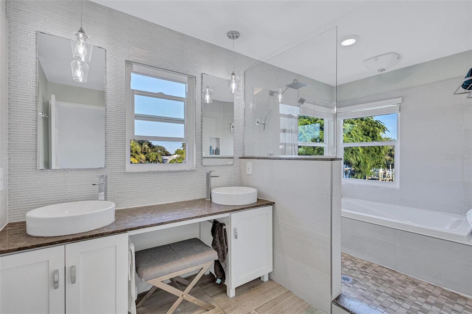 LEWIS ISLAND - Residential