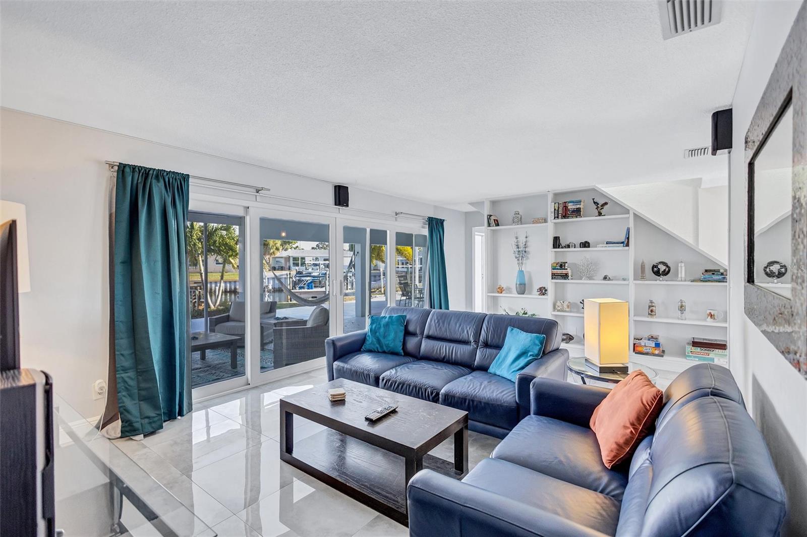 LEWIS ISLAND - Residential