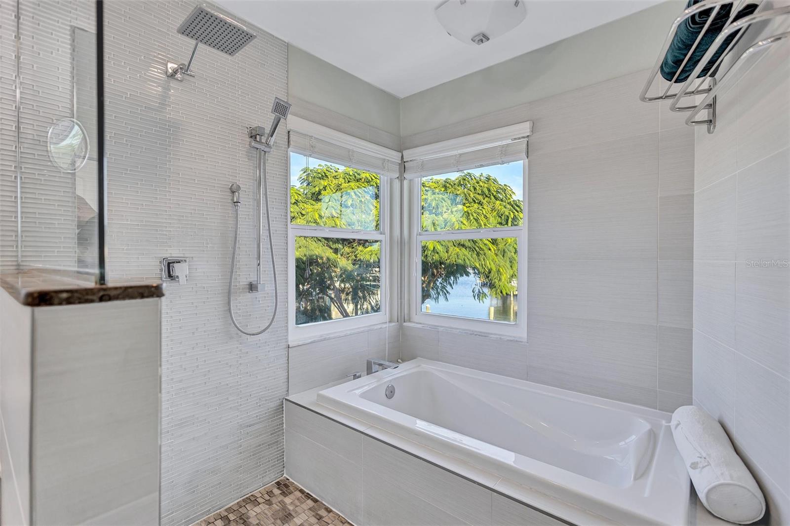 LEWIS ISLAND - Residential