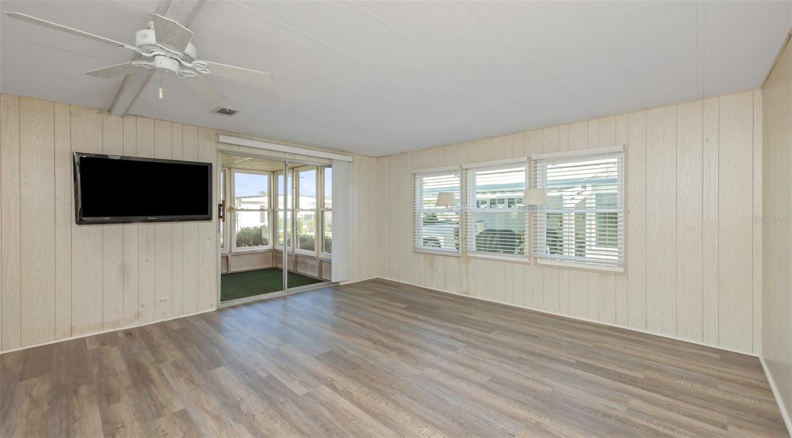 STONEHEDGE ON THE HILL M/H PARK CO-OP UNREC - Residential