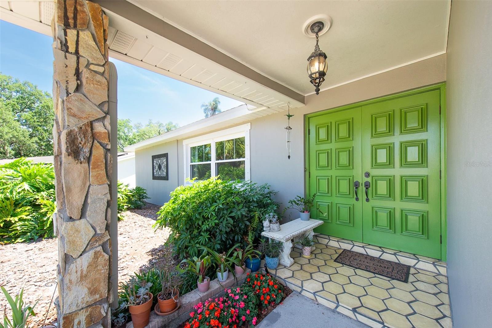 25 HARBOR WOODS CIRCLE