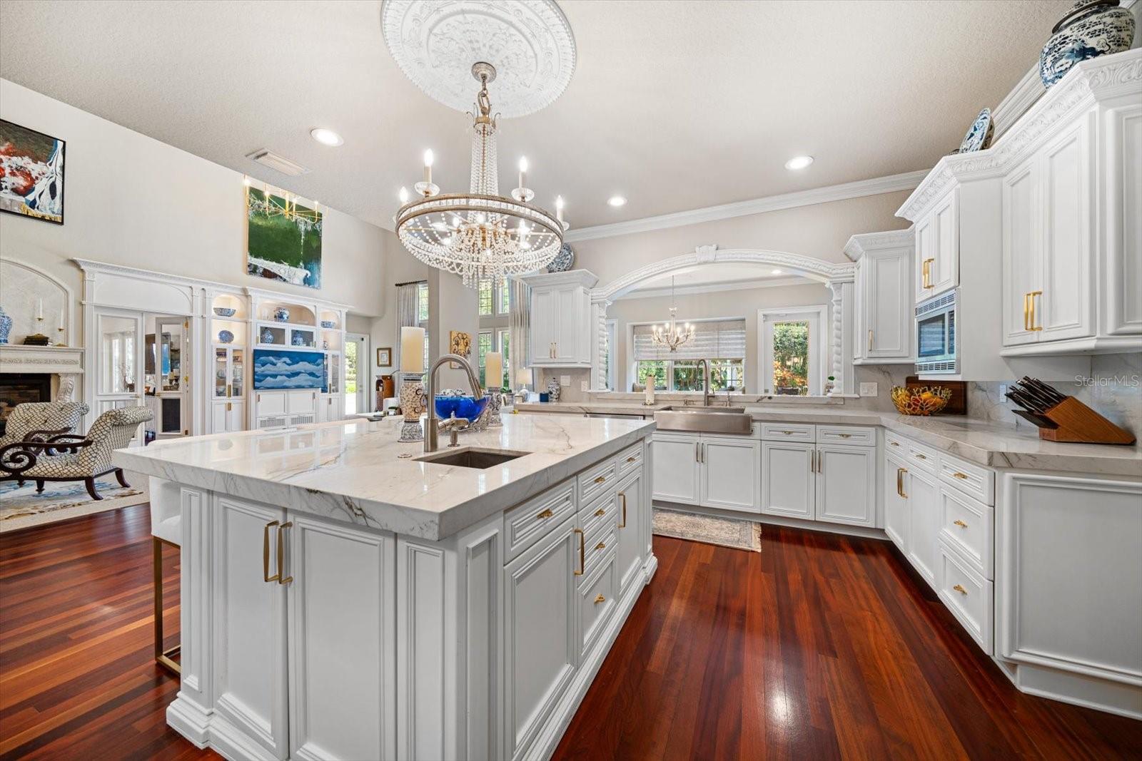 COACHMAN LAKES ESTATES - Residential