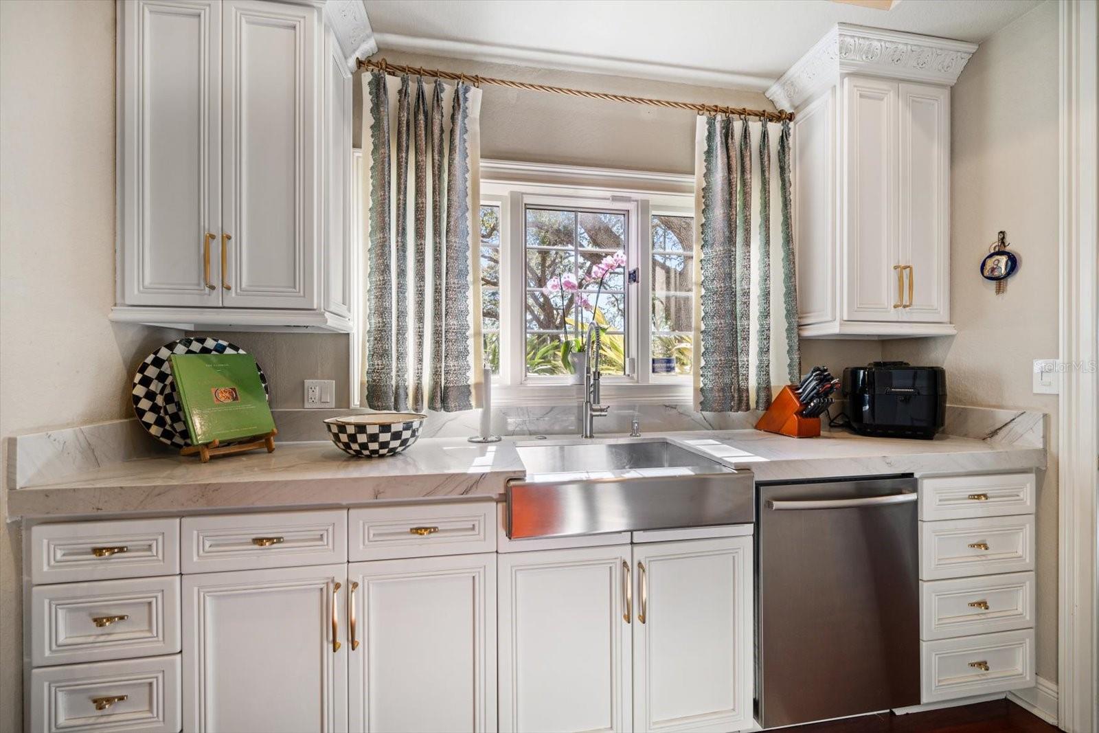 COACHMAN LAKES ESTATES - Residential