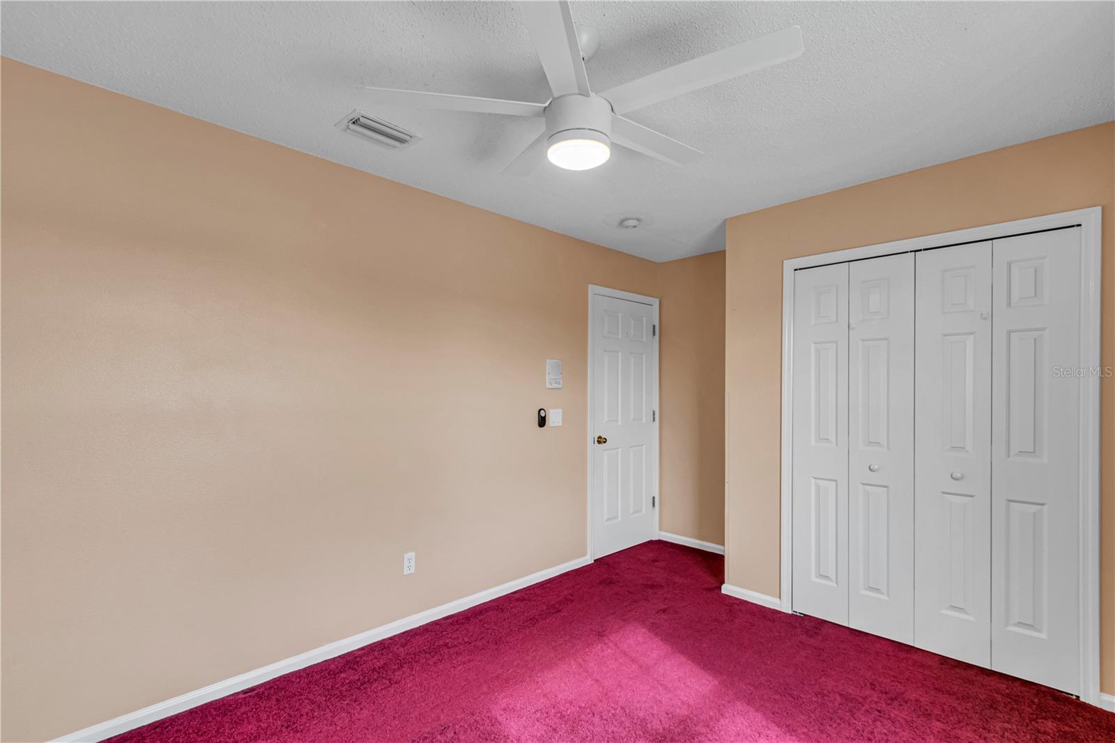 LAUREL RUN AT CRESCENT LAKES - Residential