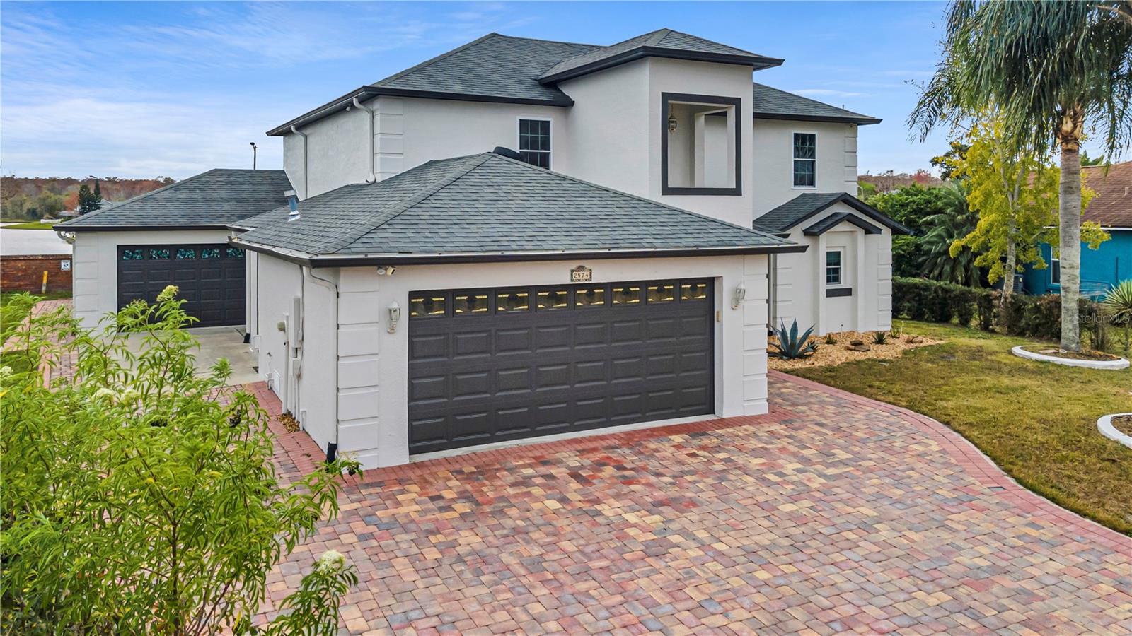 LAUREL RUN AT CRESCENT LAKES - Residential