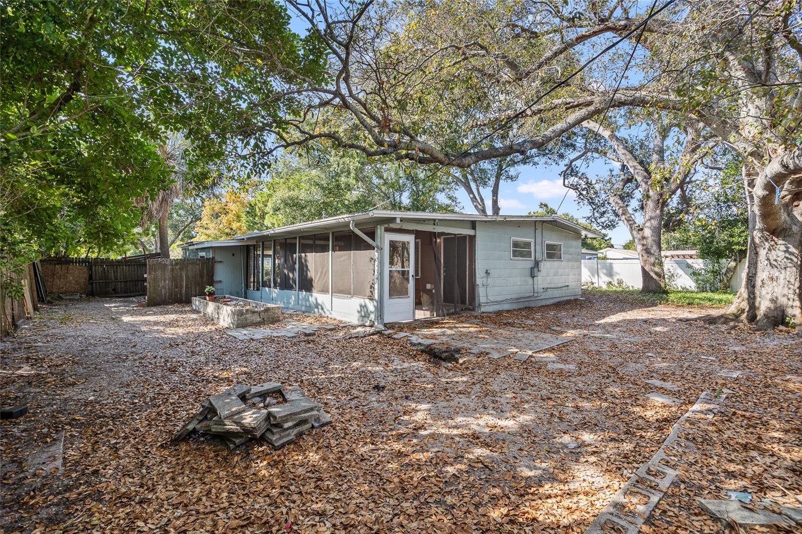 MEADOW LAWN 2ND ADD - Residential