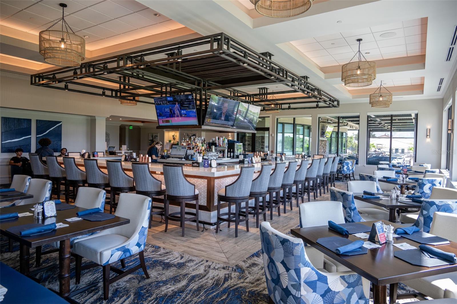 HERITAGE OAKS GOLF & COUNTRY CLUB - Residential