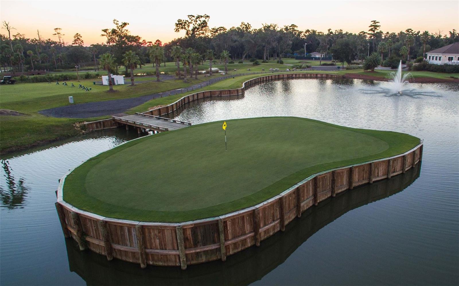 HERITAGE OAKS GOLF & COUNTRY CLUB - Residential