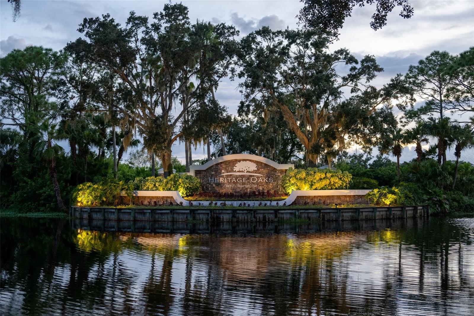 HERITAGE OAKS GOLF & COUNTRY CLUB - Residential