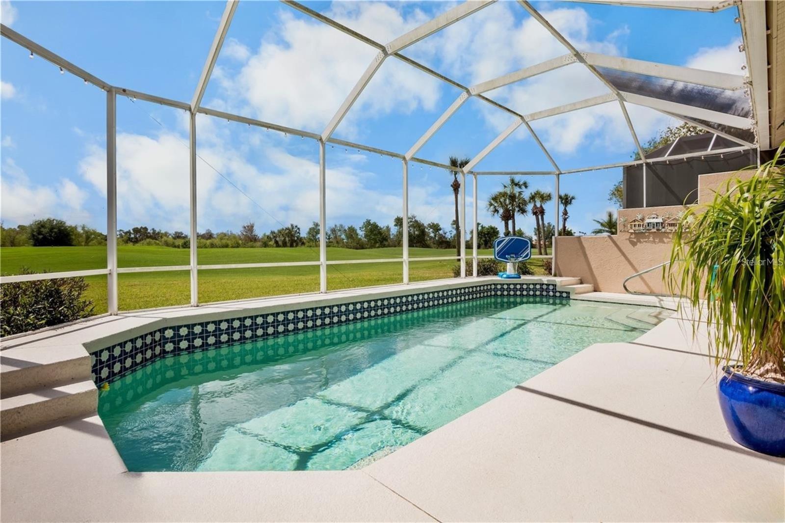 HERITAGE OAKS GOLF & COUNTRY CLUB - Residential