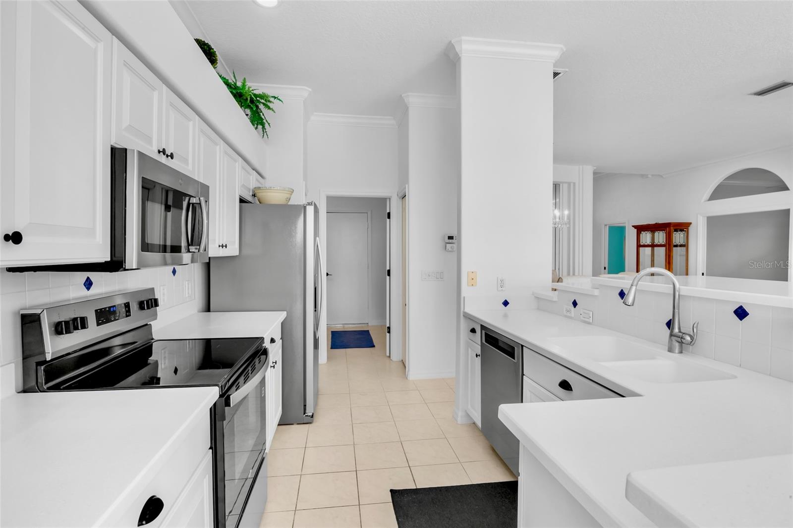 HERITAGE OAKS GOLF & COUNTRY CLUB - Residential