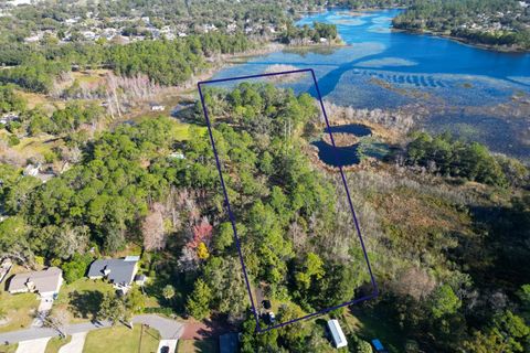 A home in LAKE MARY