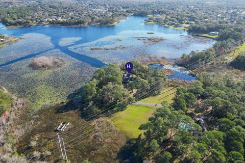 A home in LAKE MARY