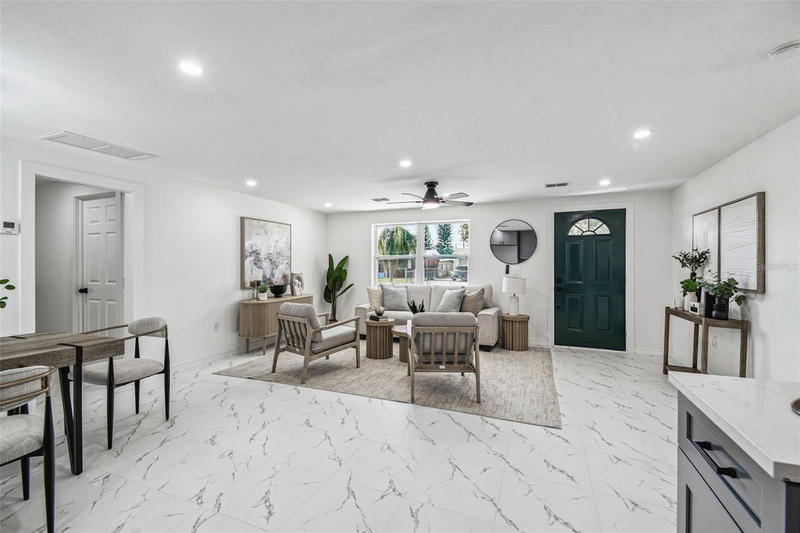 COLONIAL MANOR - Residential