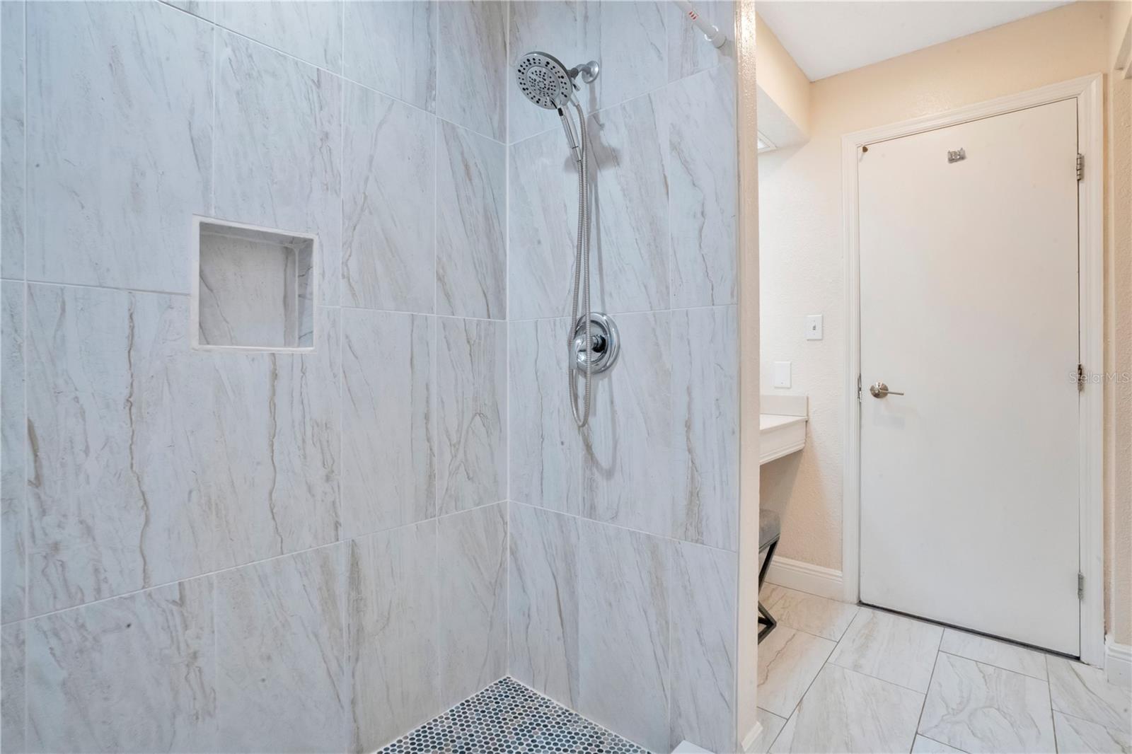 PARKWAY PALMS RESORT MAINGATE CONDO - Residential