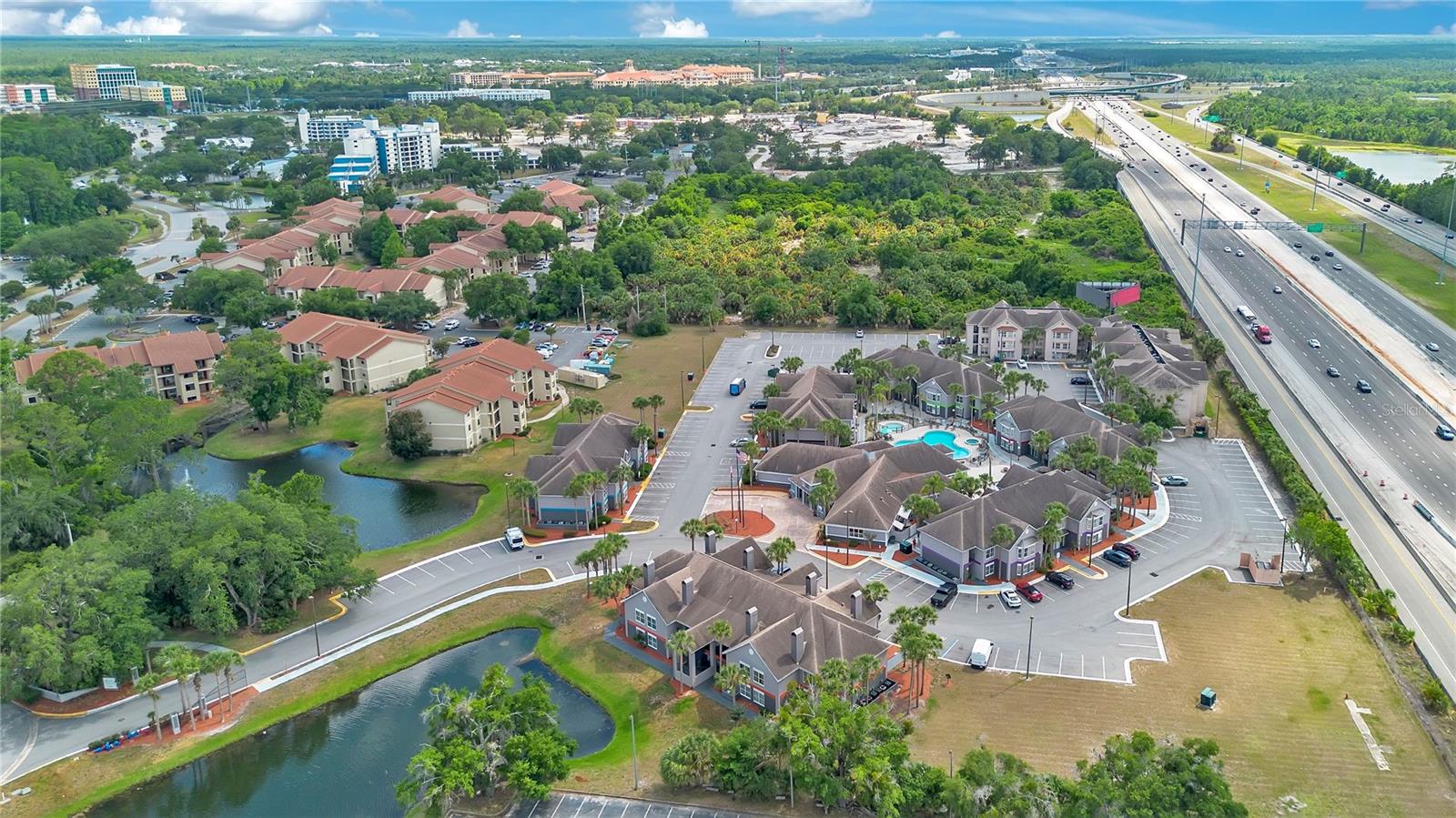 PARKWAY PALMS RESORT MAINGATE CONDO - Residential