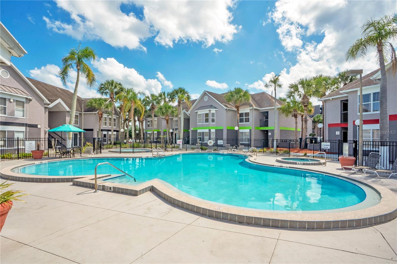 PARKWAY PALMS RESORT MAINGATE CONDO - Residential