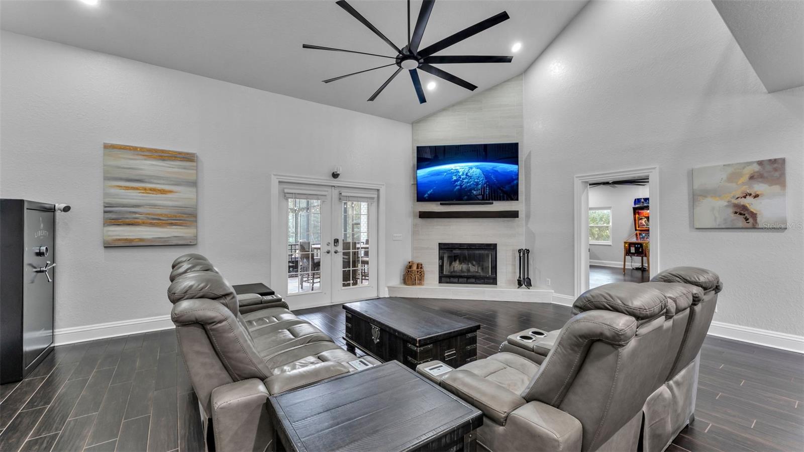 VAN FLEET ESTATES - Residential