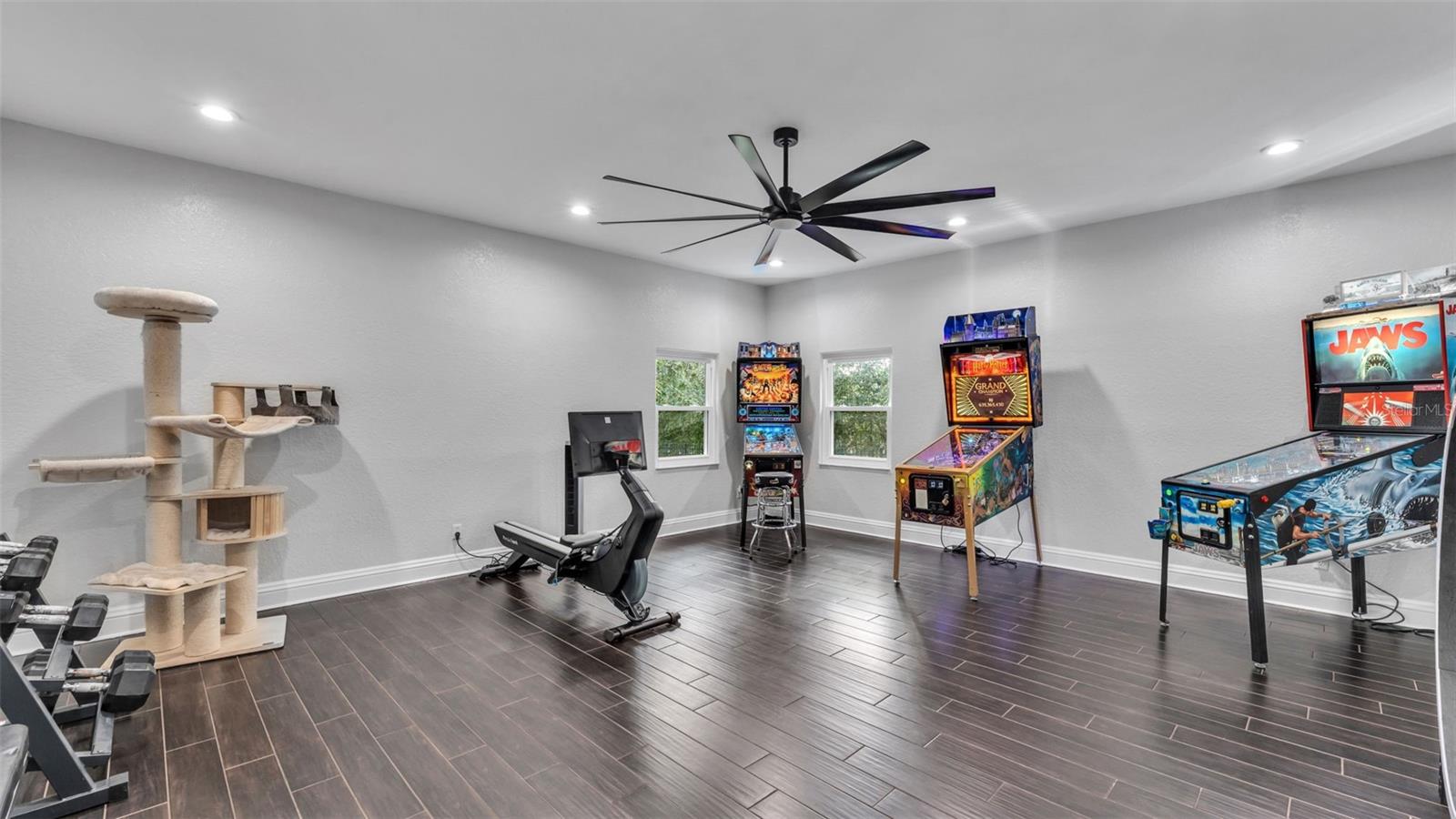 VAN FLEET ESTATES - Residential