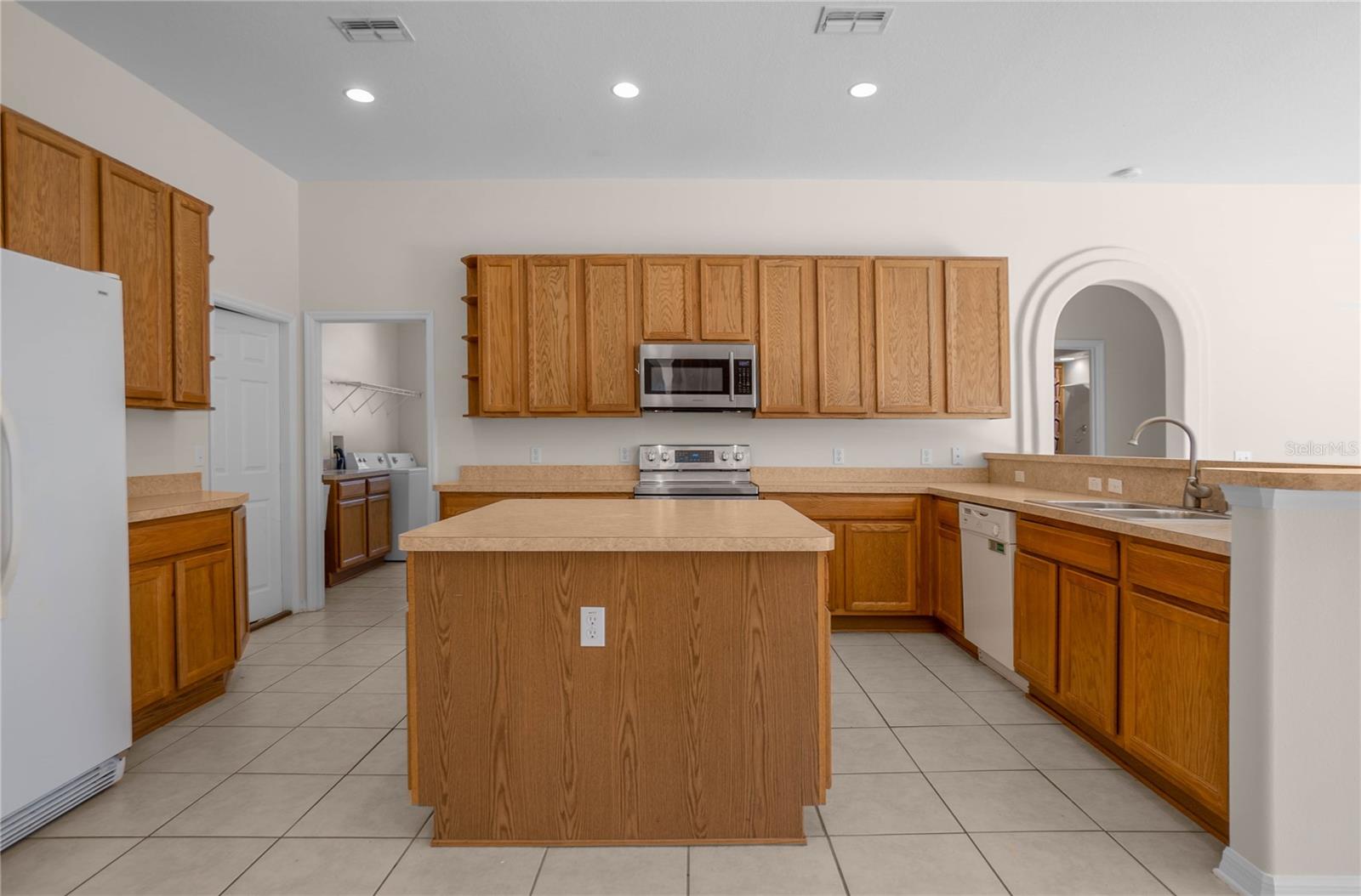 CITRUS SPGS UNIT 06 - Residential