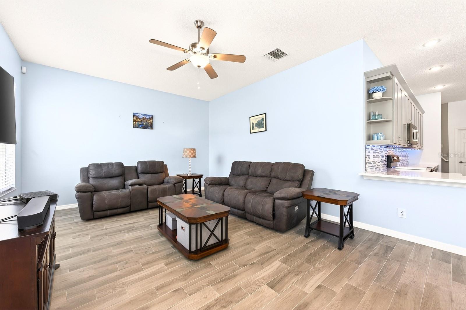 HAMPTON ESTATES - Residential