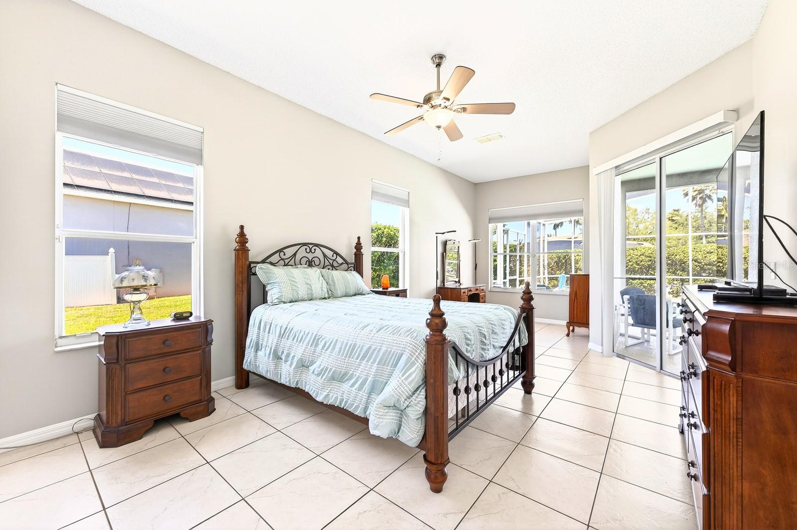 HAMPTON ESTATES - Residential