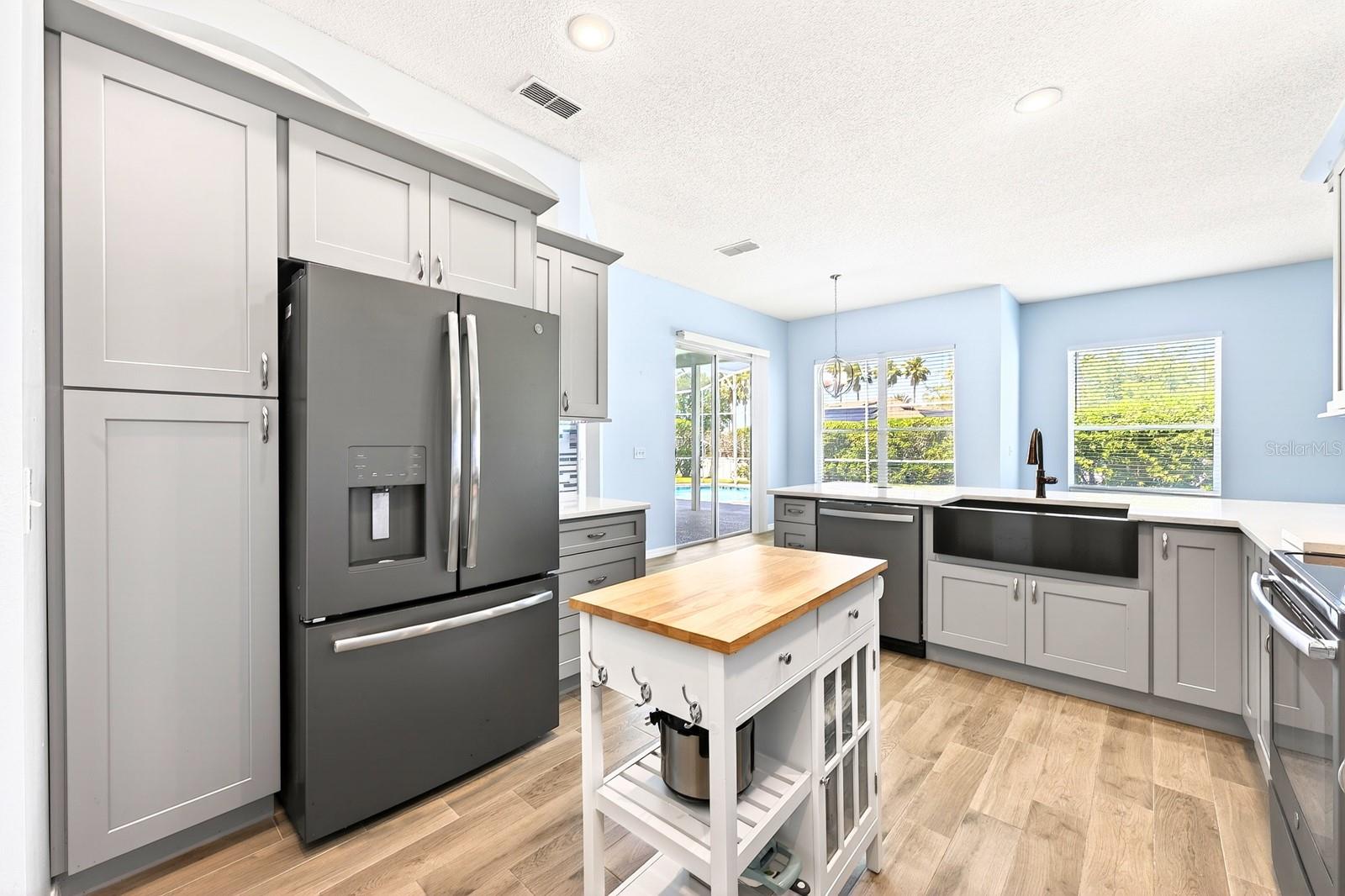 HAMPTON ESTATES - Residential