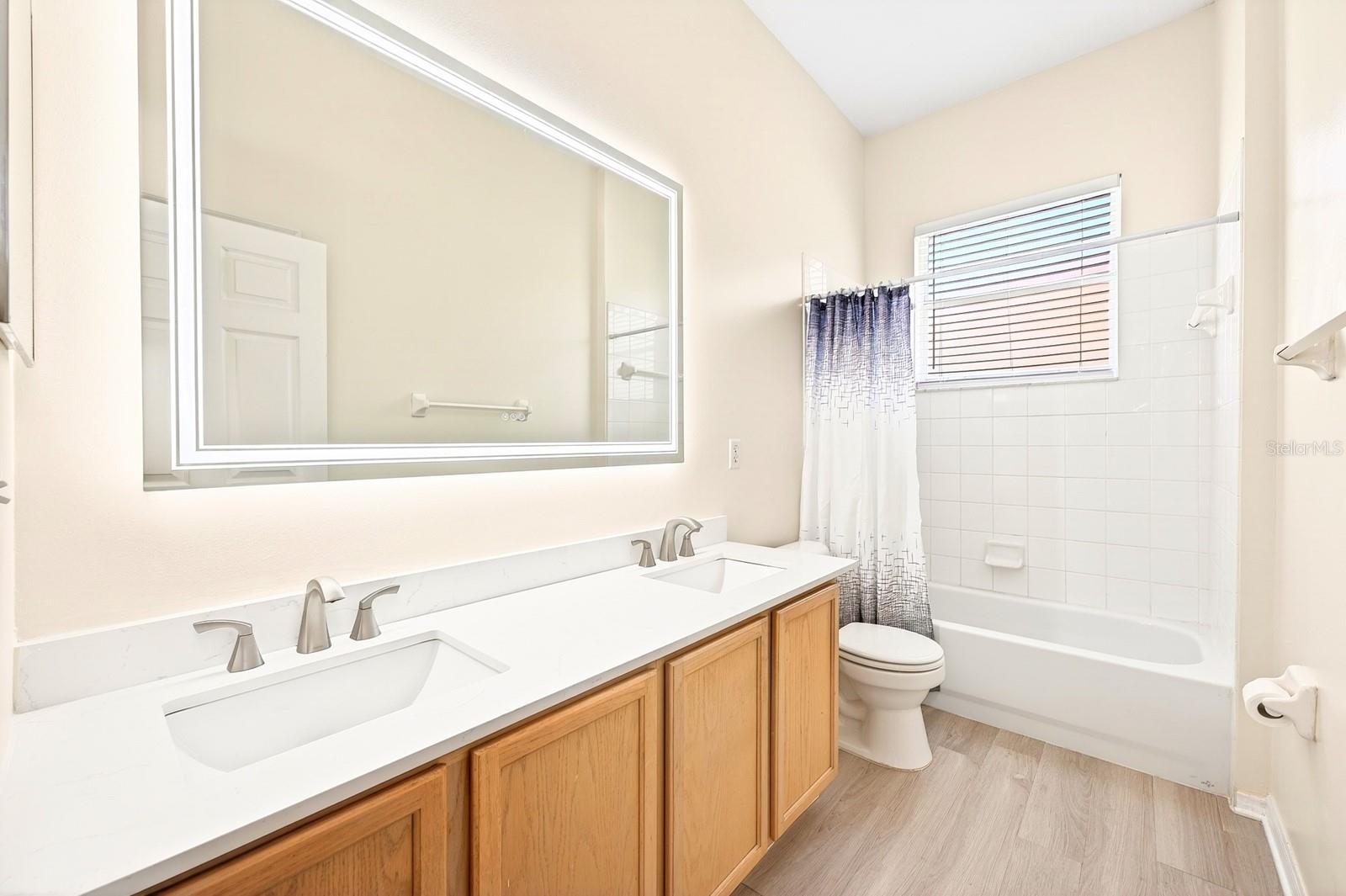 HAMPTON ESTATES - Residential