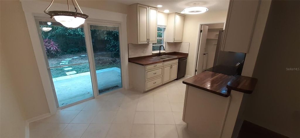 Photo of 1429 Lake Highland Drive #1431, Orlando, FL 32803 (MLS # O6379392)