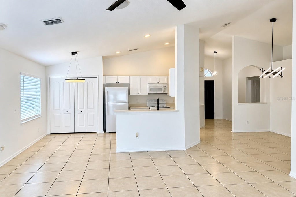 Photo of 905 Rocky Mountain Court, Valrico, FL 33594 (MLS # TB8549902)