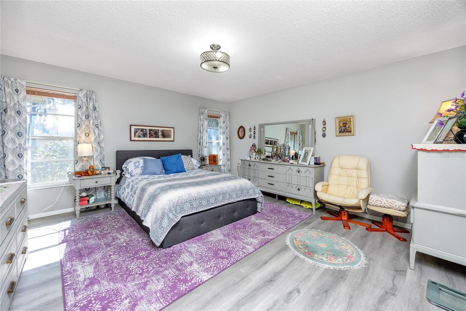 4614 SANDPOINTE DRIVE