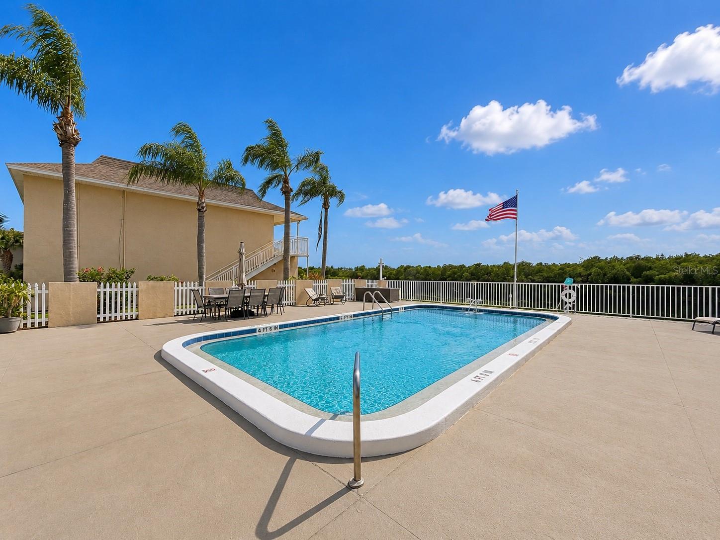 BAY POINTE CONDO - Residential