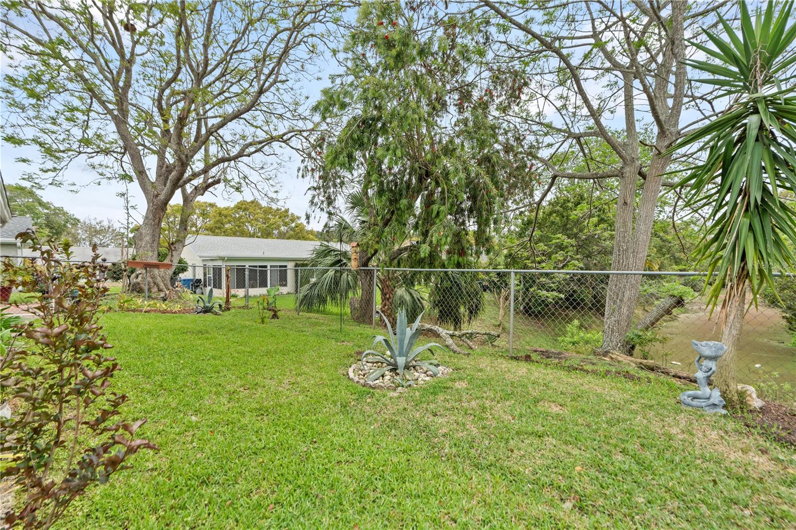 BEACON WOODS VILLAGE - Residential